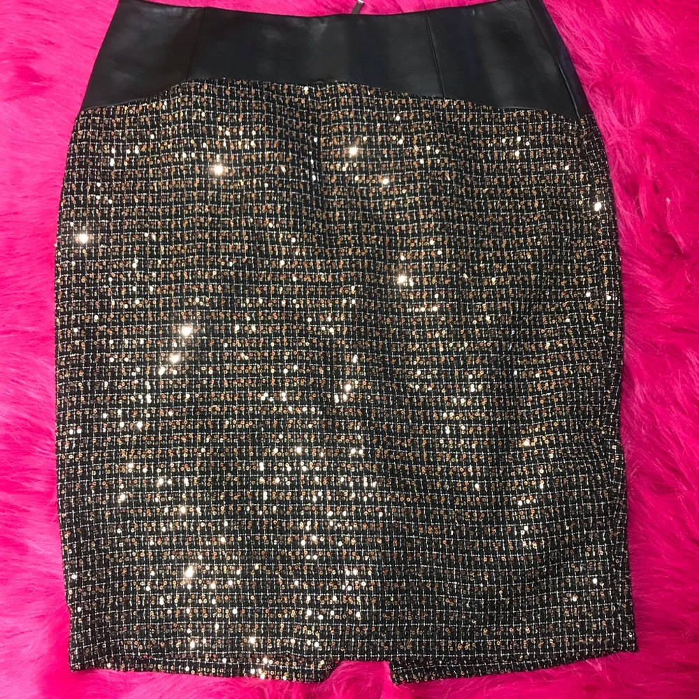 The Limited NWT sequined vegan leather skirt SZ 6